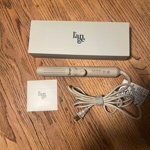 L’ange Le Duo 360° Airflow Styler
Hair straightener champagne color works great